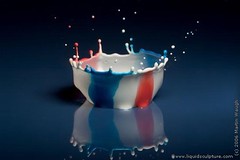 OldGloryBowl - Liquid Sculpture - Fine art photography of drops and splashes (c)2006 Martin Waugh
