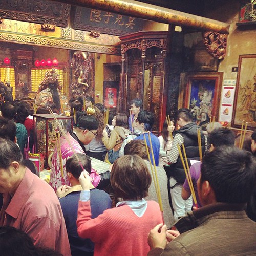 祈求良緣 Pray for a good marriage #temple #Twatiutia #Taipei #Taiwan