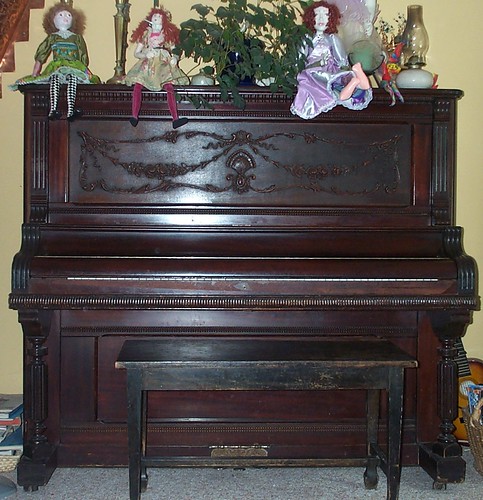 Piano&Bench