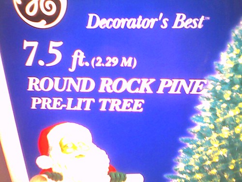 Round Rock Pine Pre-Lit Tree