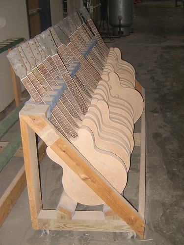 gibson es guitars in the making