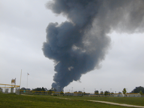 View of plume from Park at Citizens' Lake