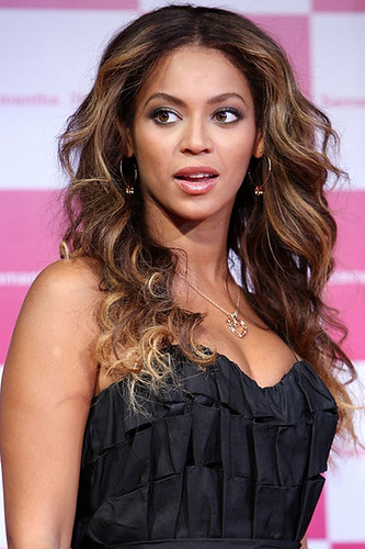 beyonce-knowles wild hairstyle