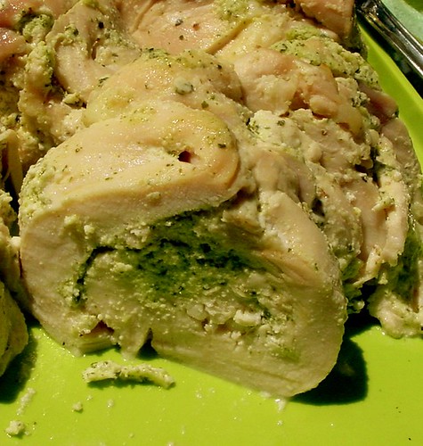 Chicken Roulade W Pesto Detail