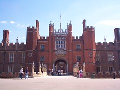 20030815b Hampton Court Palace
