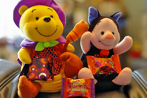 Pooh&Piglet Halloween candy
