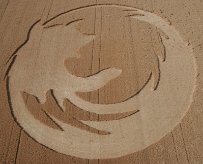 Logo Firefox découpé dans un champ de céréales