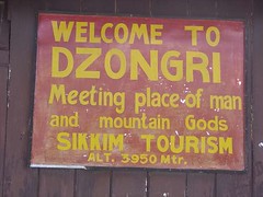 Dzongri sign
