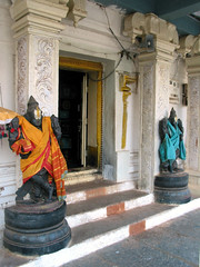 Chikka Tirupathi - Dwarapalakas