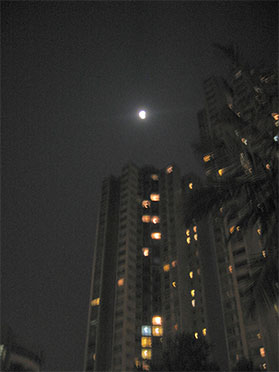 <br />Mid Autumn Moon, Ap Lei Chau, Hong Kong