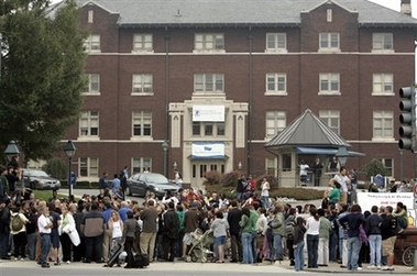 Gallaudet University students protest on Yahoo! News Photos.jpg