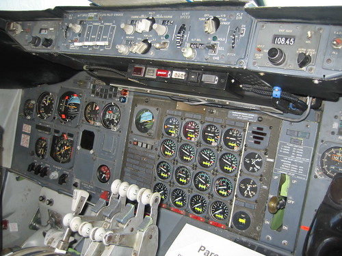 747 Controls