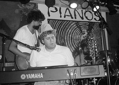 08-11 Tall Hands @ Pianos (5)
