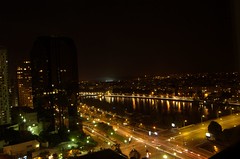 Sungai Seine di waktu malam ...