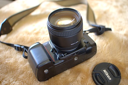 Nikon 801S 底部