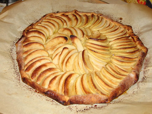 Chez Panisse-inspired apple tartine