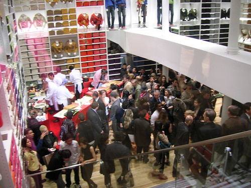 uniqlo opening party