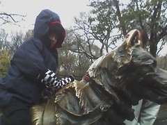 M. on the statue of Balto
