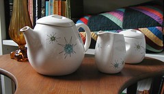 Franciscan Starburst teapot, creamer, and sugar bowl