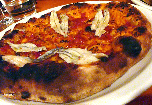 mozza white anchovy pizza