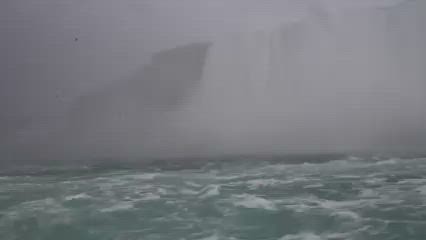 Video, Maid Of The Mist Boat Trip At Niagara Falls.