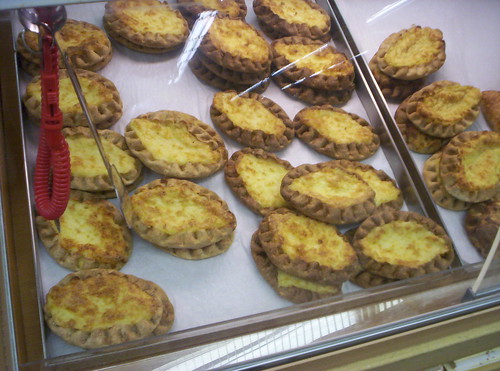 Pasteles de Karelia en una tienda.