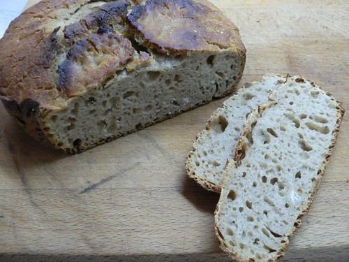 No Knead Bread mit Sauerteig und Roggenanteil