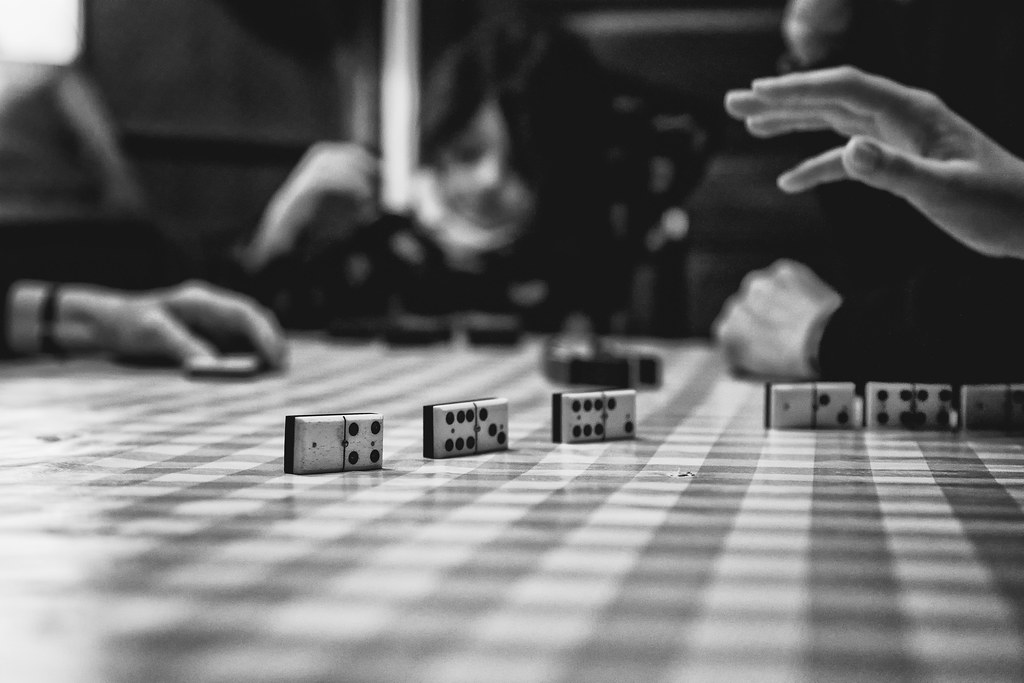 Dominos