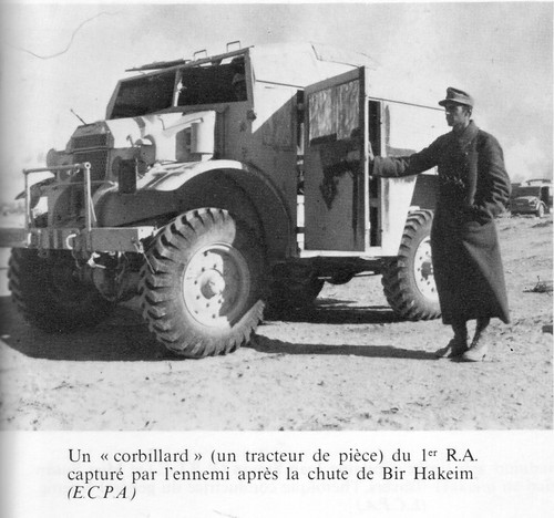 1942- Bir Hakeim - un tracteur de pièce du 1er RA capturé après la chute de Bir Hakeim ECPA Bergot