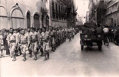 Les troupes françaises du BIMP défilent dans Rome, juin 1944 (photo OFIC, coll. Bongrand Saint Hillier)