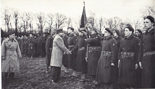 1945 - Alsace - le général de Lattre passe en revue la DFL - Paul Gaujac
