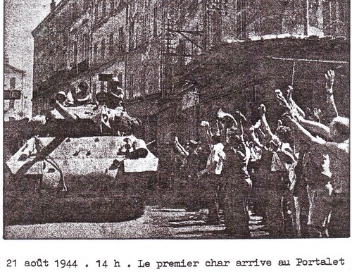 1944- Provence- Hyères - Le 1er Char au Portalet -  La 1ère DFL dans le Var août 1944- Pierre Tropet conservateur du Memorial de Hyères