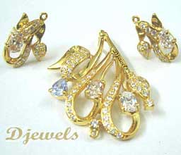 14 K Real Diamond Ladies Pendant Set