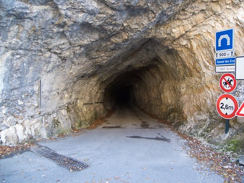 VERY SCARY TUNNEL