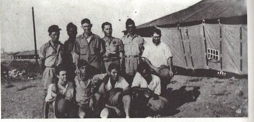 BP- 1941 - Palestine -  devant l'infirmerie- Mémoires de Roger Ludeau
