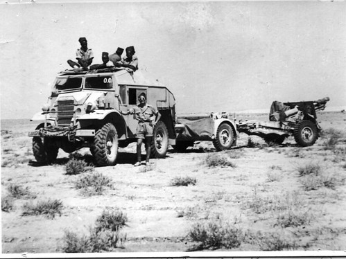 RA - 1942- Tunisie - Gambut -Bricourt conducteur et servants malgaches - ADFL