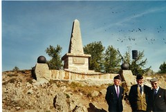 L'Authion - Stèle du Moulinet - 27 septembre 2000 - Fonds Pierre Tropet