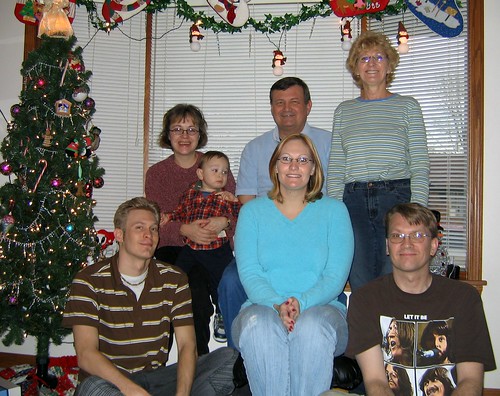 Oelkers Family XMas 2005 - Try #1