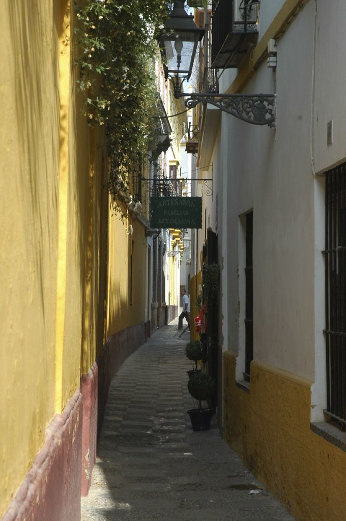 9bStreet In The Jewish Quarter, Seville, Spain
