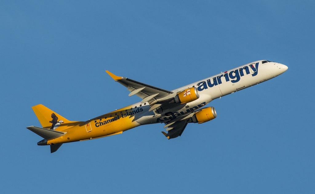 EGKK - Embraer ERJ-195STD - Auringy Air Services - G-NSEY