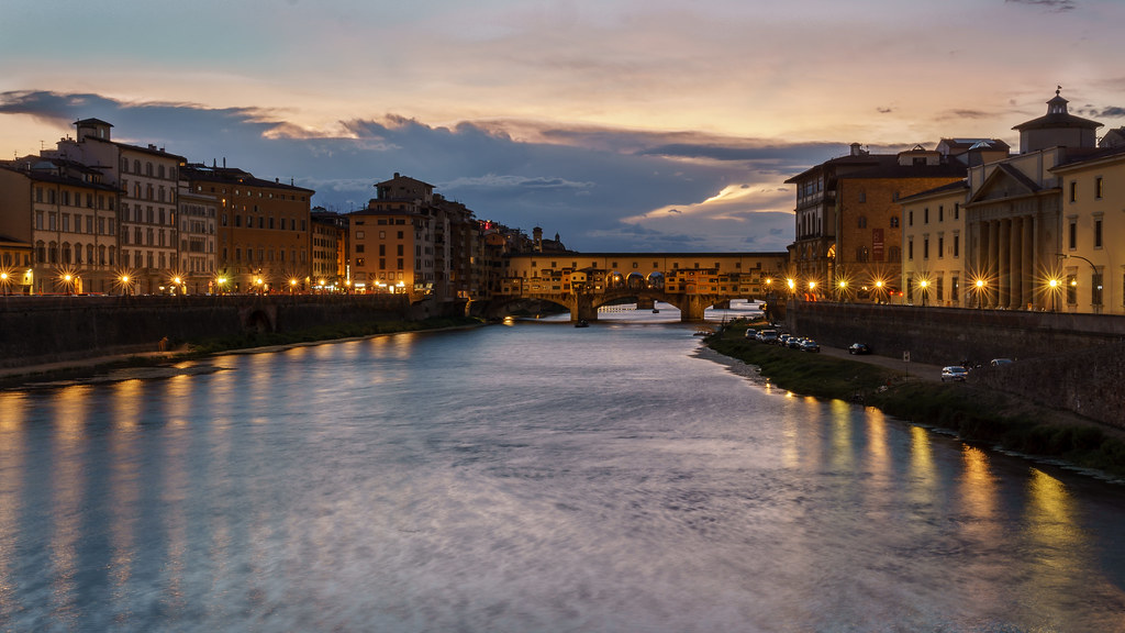 Firenze at night