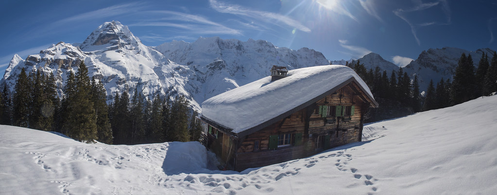 Murren and the Jungfrau mountain at winter time. Canton of Bern, Switzerland. Izakigur no. 6064 6065 6066 6067 . 19.02.18, 13:12:15 .