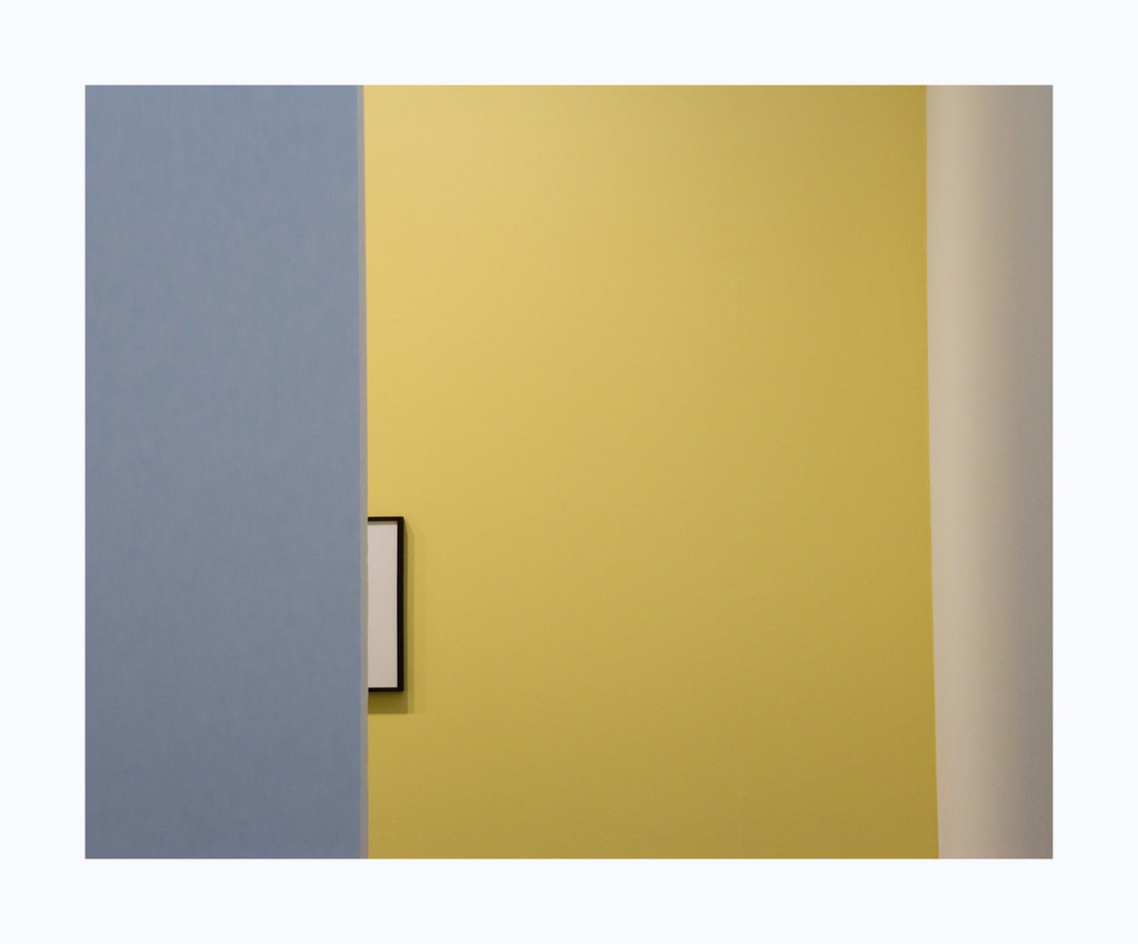 Petit pan de mur bleu