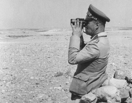 Rommel à Bir Hakeim source : ostfront.forumpro.fr