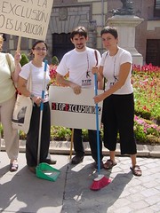 stop exclusión 11