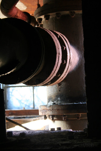 the thrust of the pipe