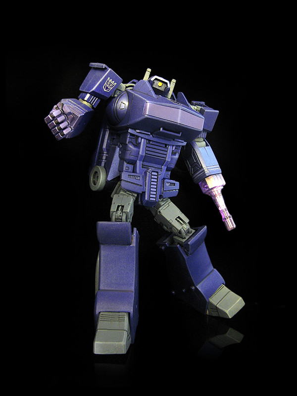 Masterpiece Shockwave (7)