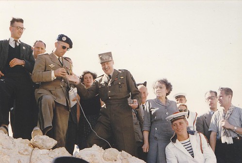 1955 - Pèlerinage Bir Hakeim - Bernard Saint Hillier et Pierre Koenig à droite