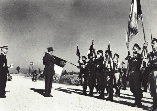 1944- Italie drapeaux RFM et BIMP  et décorés gal de Gaulle Marcianise 30 juin 44 Ecpa-Gaujac