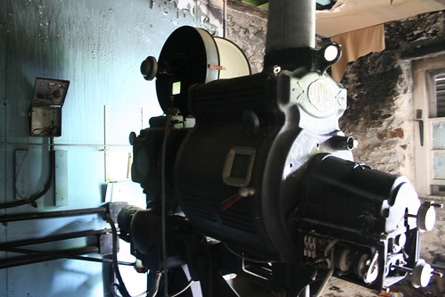 projector side